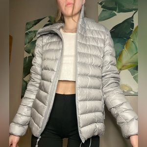 The super light Aritzia puff jacket